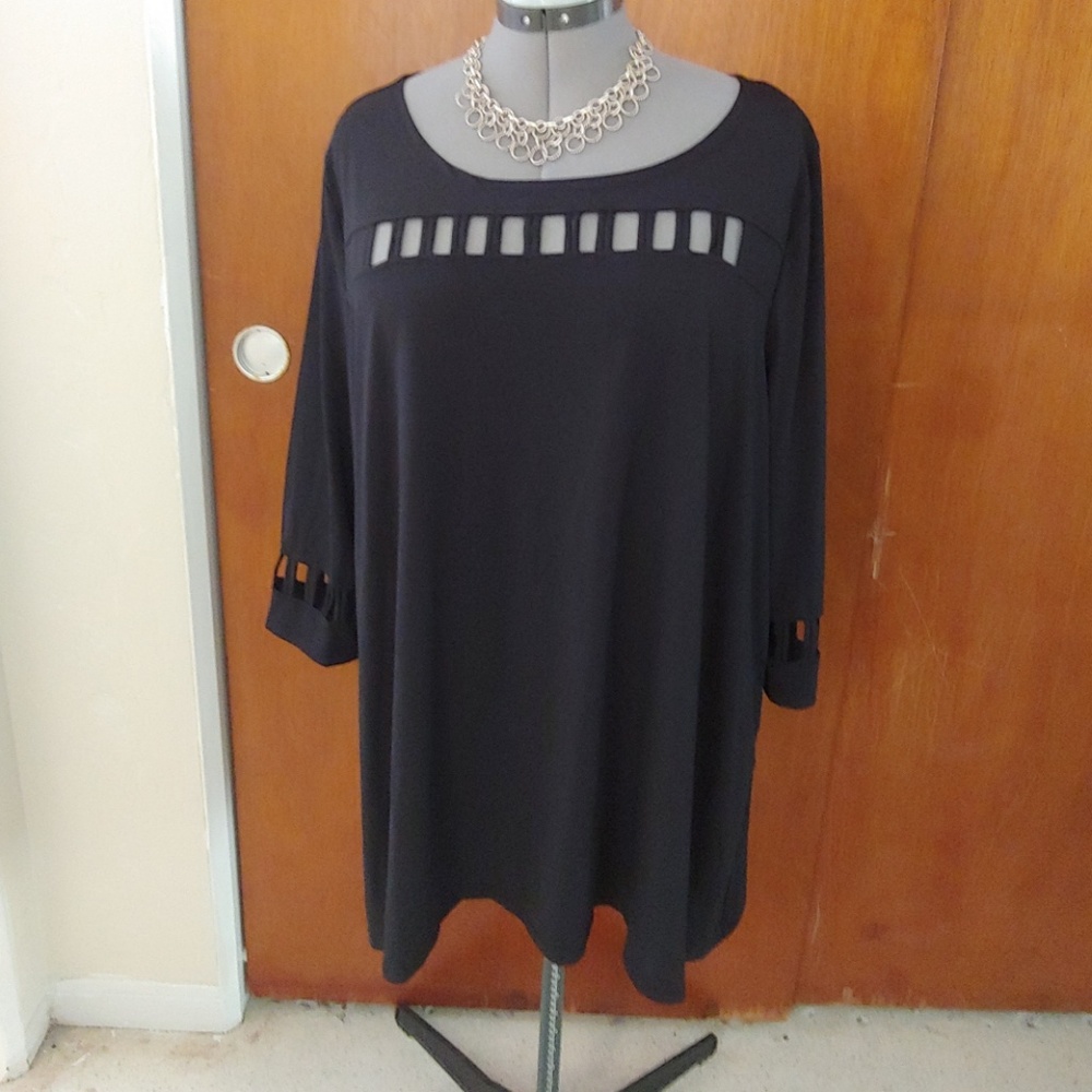 Black tunic top